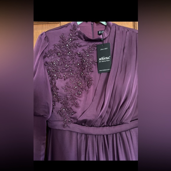 Brand new formal long sleeve gown! Purple color - Picture 2 of 5